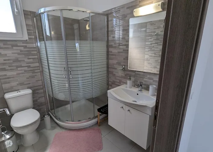 بيت للعطل Kira's Panoramic View